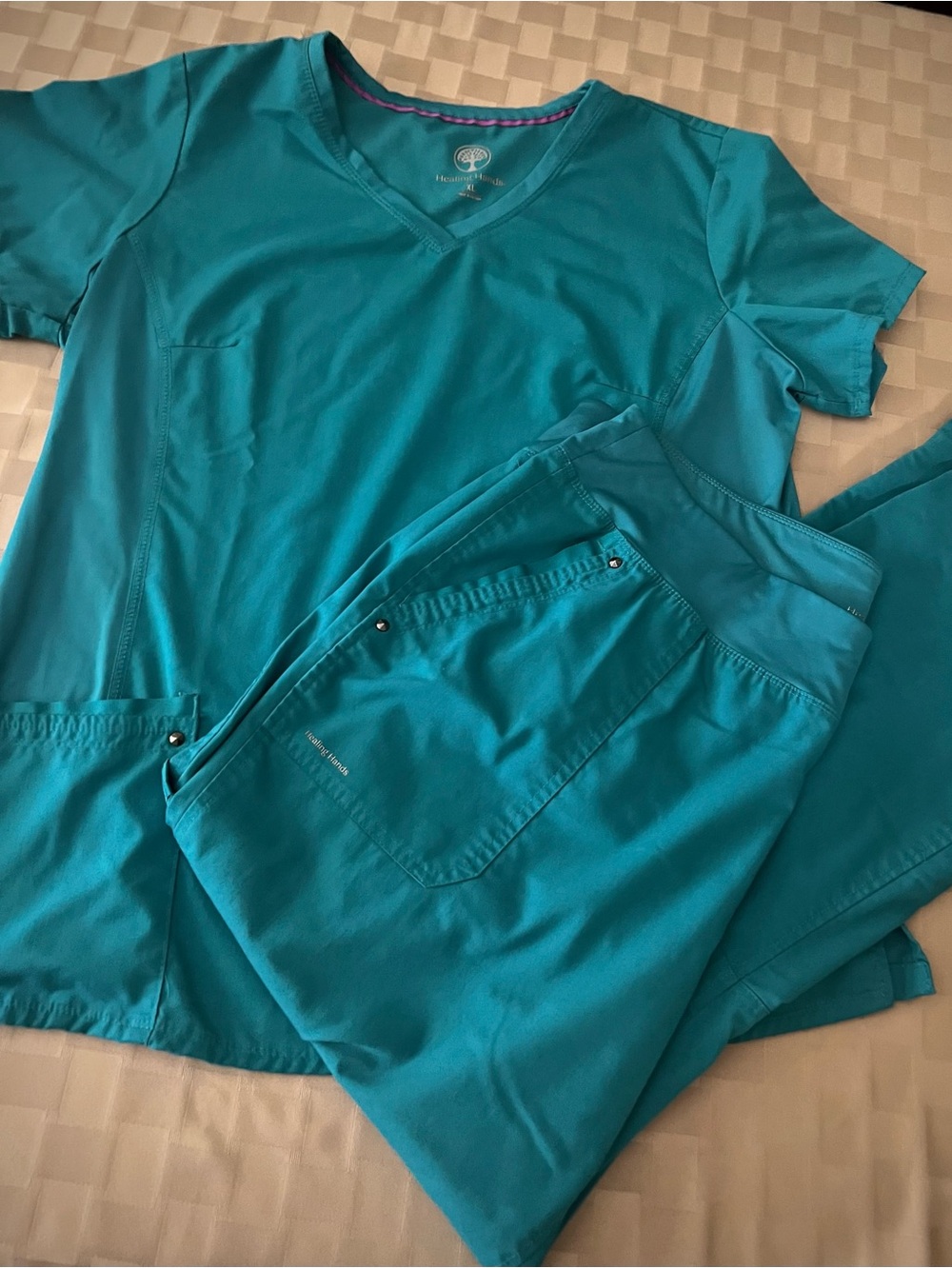 Healing Hands Teal Women’s Scrub Set XL